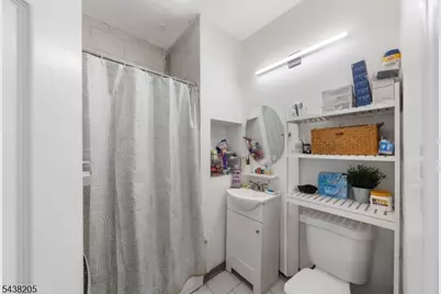 77 S 16th St, East Orange, NJ 07018 - Photo 10