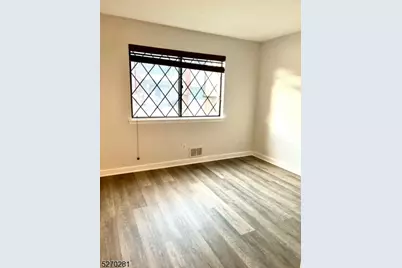 1150-1190 W St George #B44, Linden, NJ 07036 - Photo 10