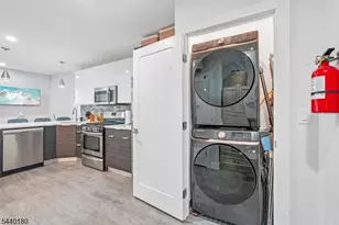 62 69th St, Guttenberg, NJ 07093 - Photo 6