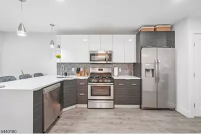62 69th St #209, Guttenberg, NJ 07093 - Photo 2