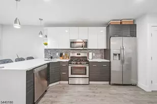 62 69th St, Guttenberg, NJ 07093 - Photo 2