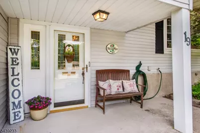 19 Falcon Pl, Wayne, NJ 07470 - Photo 4