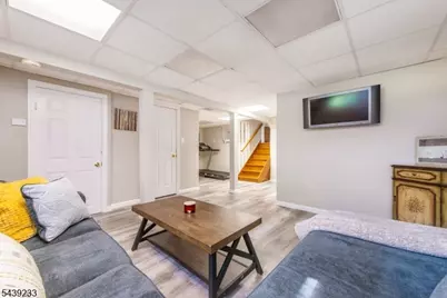 19 Falcon Pl, Wayne, NJ 07470 - Photo 24