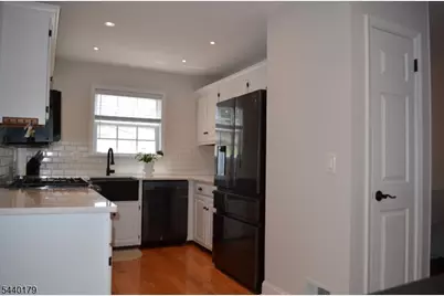 201 Appleton Way, Hanover Township, NJ 07981 - Photo 6