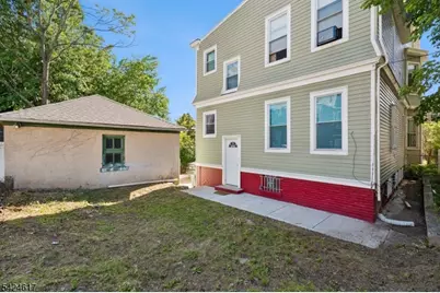 908 S 16th St, Newark, NJ 07108 - Photo 24