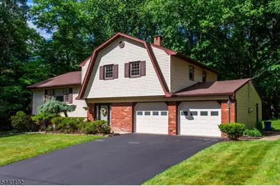 27 Dewey Dr, Ringwood, NJ 07456 - Photo 2