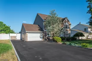 17 Leonard Terrace, Wayne, NJ 07470 - Photo 2