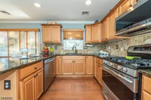 17 Leonard Terrace, Wayne, NJ 07470 - Photo 12