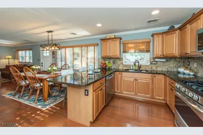 17 Leonard Terrace, Wayne, NJ 07470 - Photo 10