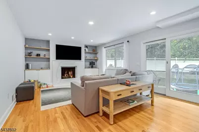 2 Schoolview Dr, Morris Plains, NJ 07950 - Photo 12