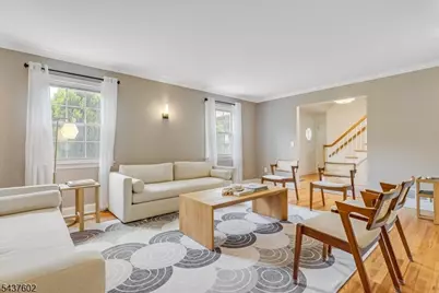 2 Schoolview Dr, Morris Plains, NJ 07950 - Photo 6