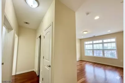 102 E Elizabeth Ave #412, Linden, NJ 07036 - Photo 4