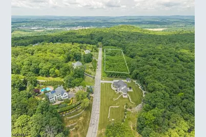 18 Triple Crown Dr, Sparta Township, NJ 07871 - Photo 6
