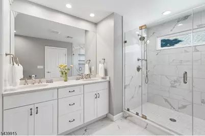 7 Holly Ct, Bloomfield, NJ 07003 - Photo 26