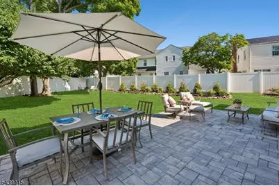 7 Holly Ct, Bloomfield, NJ 07003 - Photo 32
