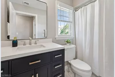 7 Holly Ct, Bloomfield, NJ 07003 - Photo 28