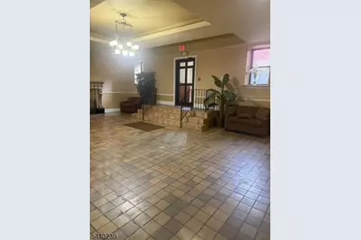 19 Pomona Ave #5C, Newark, NJ 07112 - Photo 4