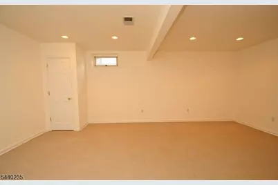 4 Prescott Ct, Bernards Township, NJ 07920 - Photo 10
