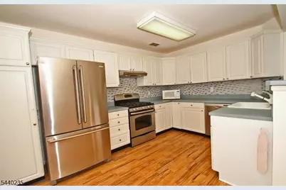 4 Prescott Ct, Bernards Township, NJ 07920 - Photo 12