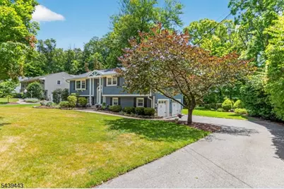 5 Drexel Ct, Parsippany, NJ 07005 - Photo 2