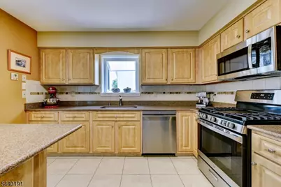 4 Dakota Trl, Branchburg Township, NJ 08876 - Photo 16