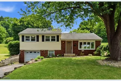 708 Franklin St, Belvidere, NJ 07823 - Photo 2