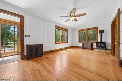 659 Raritan Rd, Cranford Township, NJ 07016 - Photo 4