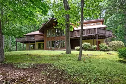 37 Heather Ln, Sparta Township, NJ 07871 - Photo 1