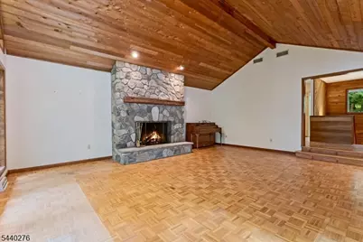 37 Heather Ln, Sparta Township, NJ 07871 - Photo 4