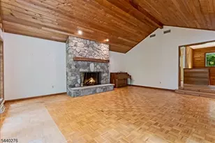 37 Heather Ln, Sparta Township, NJ 07871 - Photo 4