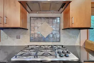 8 Marlo Rd, Livingston, NJ 07039 - Photo 20