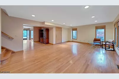 8 Marlo Road, Livingston, NJ 07039 - Photo 10
