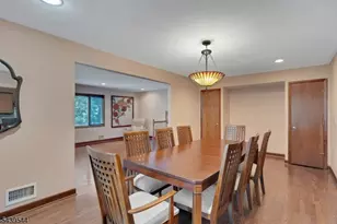 8 Marlo Rd, Livingston, NJ 07039 - Photo 16