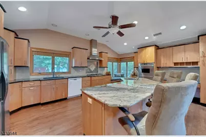 8 Marlo Road, Livingston, NJ 07039 - Photo 18
