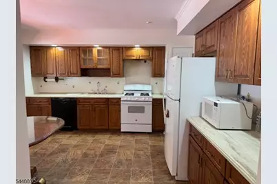 76 Cider Mill Rd, Hawthorne, NJ 07506 - Photo 10