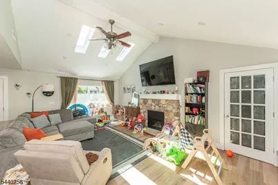 40 Hancock Dr, West Milford, NJ 07480 - Photo 4