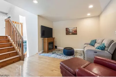 286 Atlantic Dr., Parsippany, NJ 07054 - Photo 8