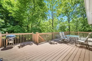 34 Bear Brook Ln, Livingston, NJ 07039 - Photo 30