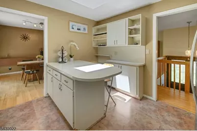 34 Bear Brook Ln, Livingston, NJ 07039 - Photo 14
