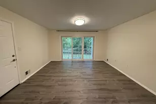 95 Sapphire Ln, Franklin Township, NJ 08823 - Photo 2