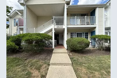 95 Sapphire Ln, Franklin Township, NJ 08823 - Photo 1