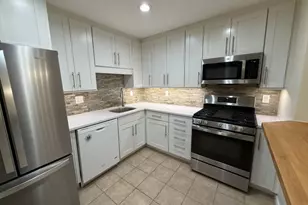 95 Sapphire Ln, Franklin Township, NJ 08823 - Photo 8