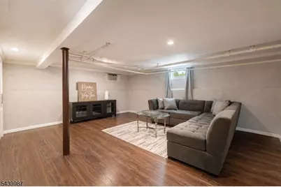 327 Chestnut St, Nutley, NJ 07110 - Photo 18