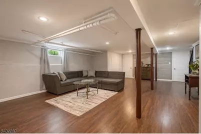 327 Chestnut St, Nutley, NJ 07110 - Photo 20