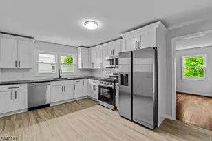 115 Smith St, Newark, NJ 07106 - Photo 4