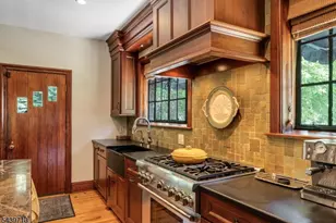 10 Cedar St, Bernards Township, NJ 07920 - Photo 8