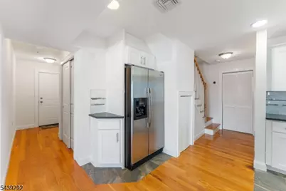307 E Elizabeth Ave #5, Linden, NJ 07036 - Photo 4