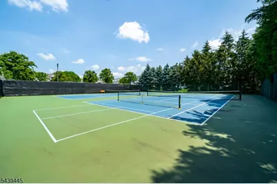 334 Wilshire Dr, Nutley, NJ 07110 - Photo 18