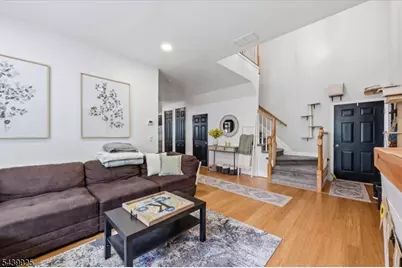 56 Limerick Ln, Lopatcong Township, NJ 08865 - Photo 4
