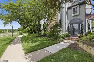 11 Trafalgar Ct, Washington Township, NJ 07840 - Photo 6